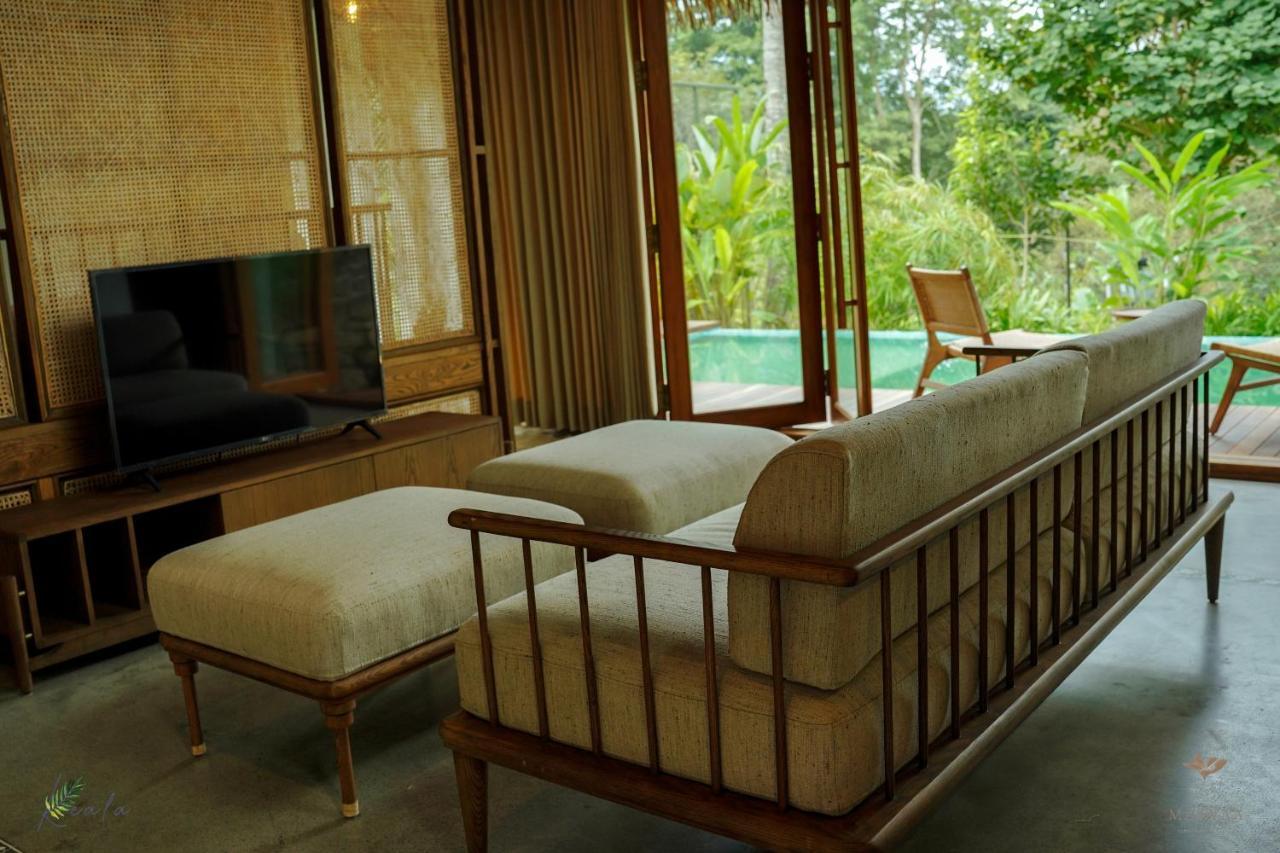 Maayaa Riverside Villa By Kpm Tripenta Attappādi 外观 照片