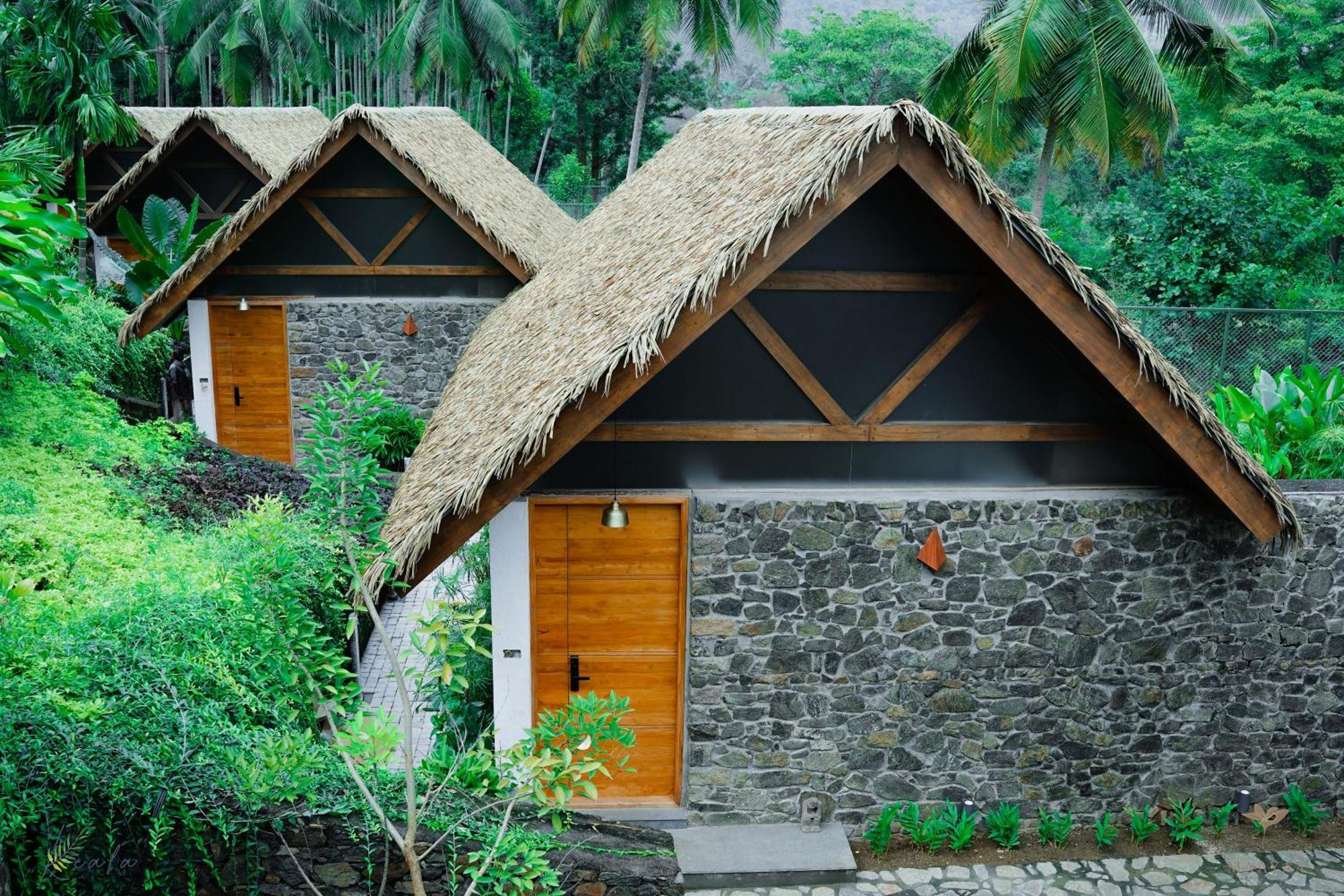 Maayaa Riverside Villa By Kpm Tripenta Attappādi 外观 照片